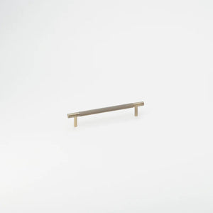 Lo&Co Linear Pull Handle | Aged Brass