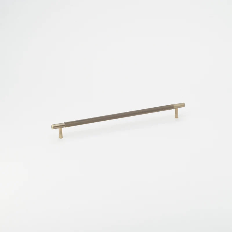Lo&Co Linear Pull Handle | Aged Brass