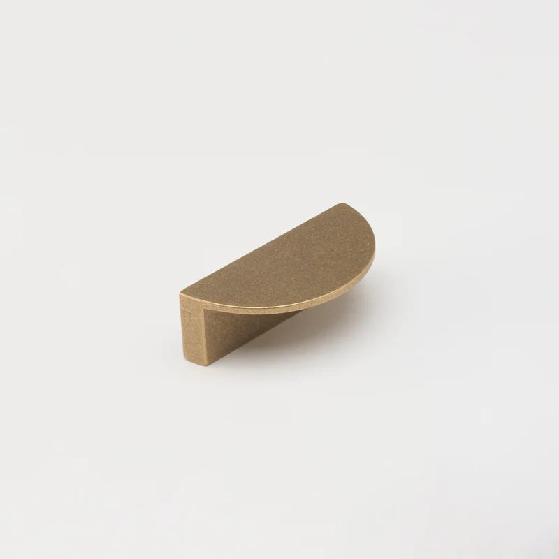 Lo&Co Luna Pull Handle | Tumbled Brass