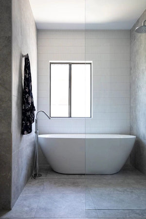 Meir Freestanding Bath Fillers Meir Round Freestanding Bath Spout & Hand Shower | Chrome