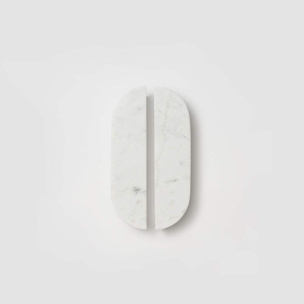 Lo&Co Dot Marble Handle Pull Small | Carrara