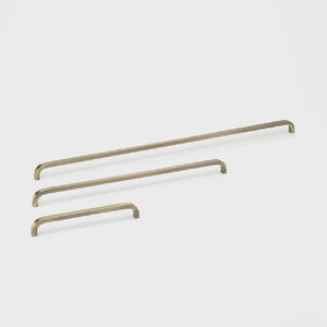 Lo&Co Curve Pull  | Aged Brass