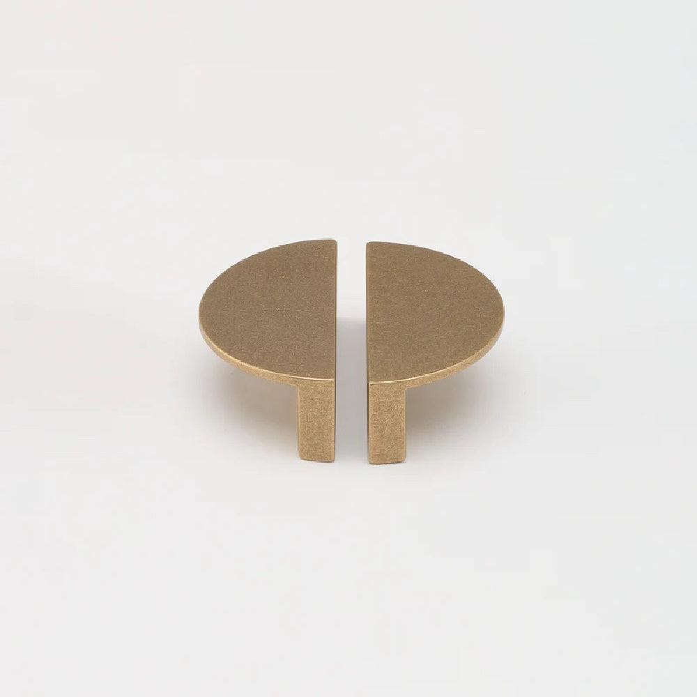 Lo&Co Luna Pull Handle | Tumbled Brass