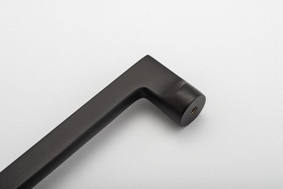 Iver Handles Iver Baltimore Cabinet Pull with Backplate | Matt Black | 128mm