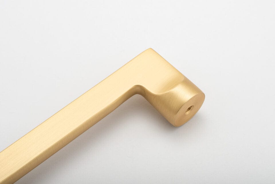 Iver Handles Iver Baltimore Cabinet Pull with Backplate | Brushed Brass | 256mm