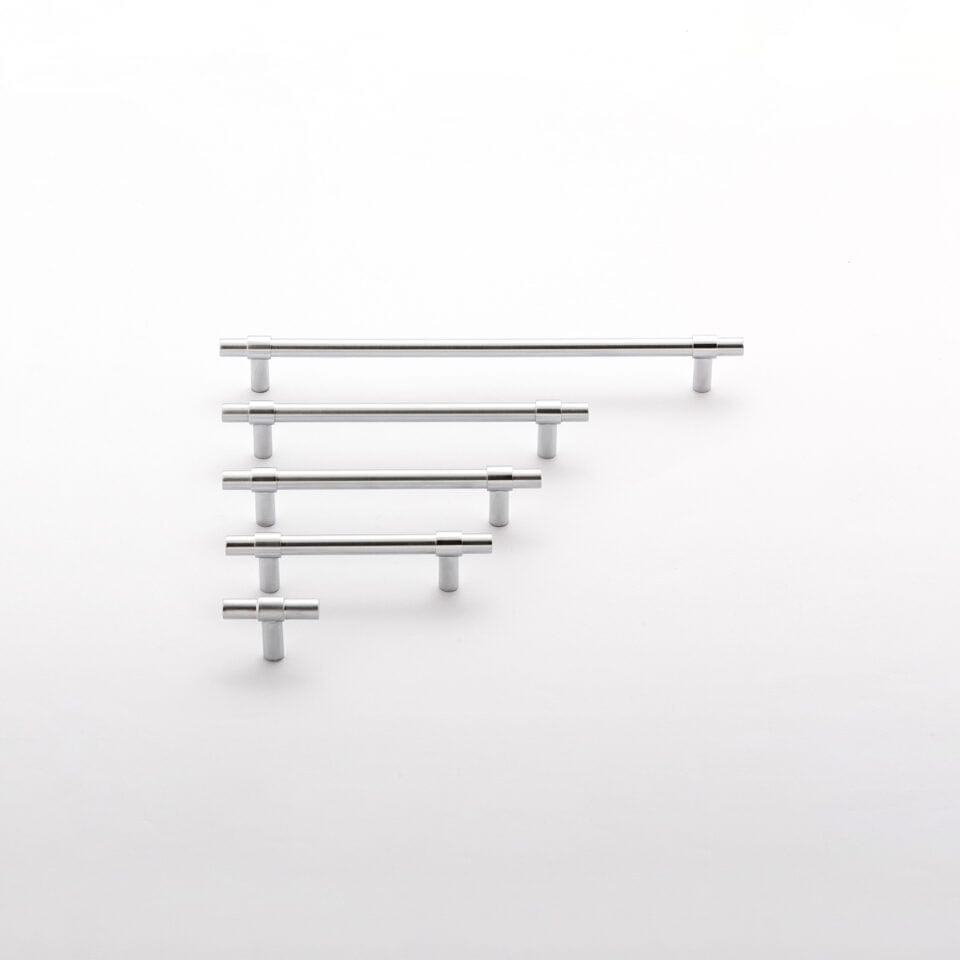 Iver Handles Iver Helsinki Cabinet Pull with Backplate | Brushed Chrome | 256mm