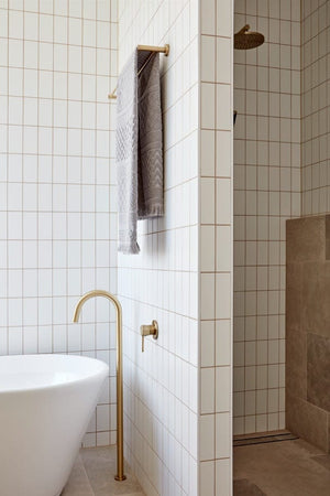 Meir Bathroom Accessories Meir Round Double Towel Rail 900mm | Tiger Bronze