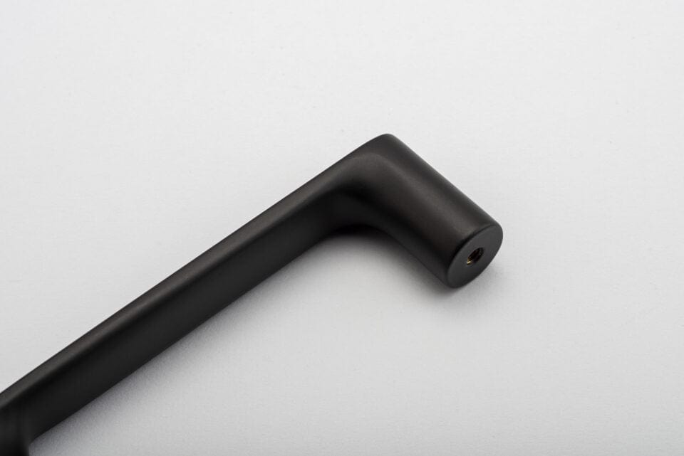 Iver Handles Iver Osaka Cabinet Pull | Matt Black | 160mm