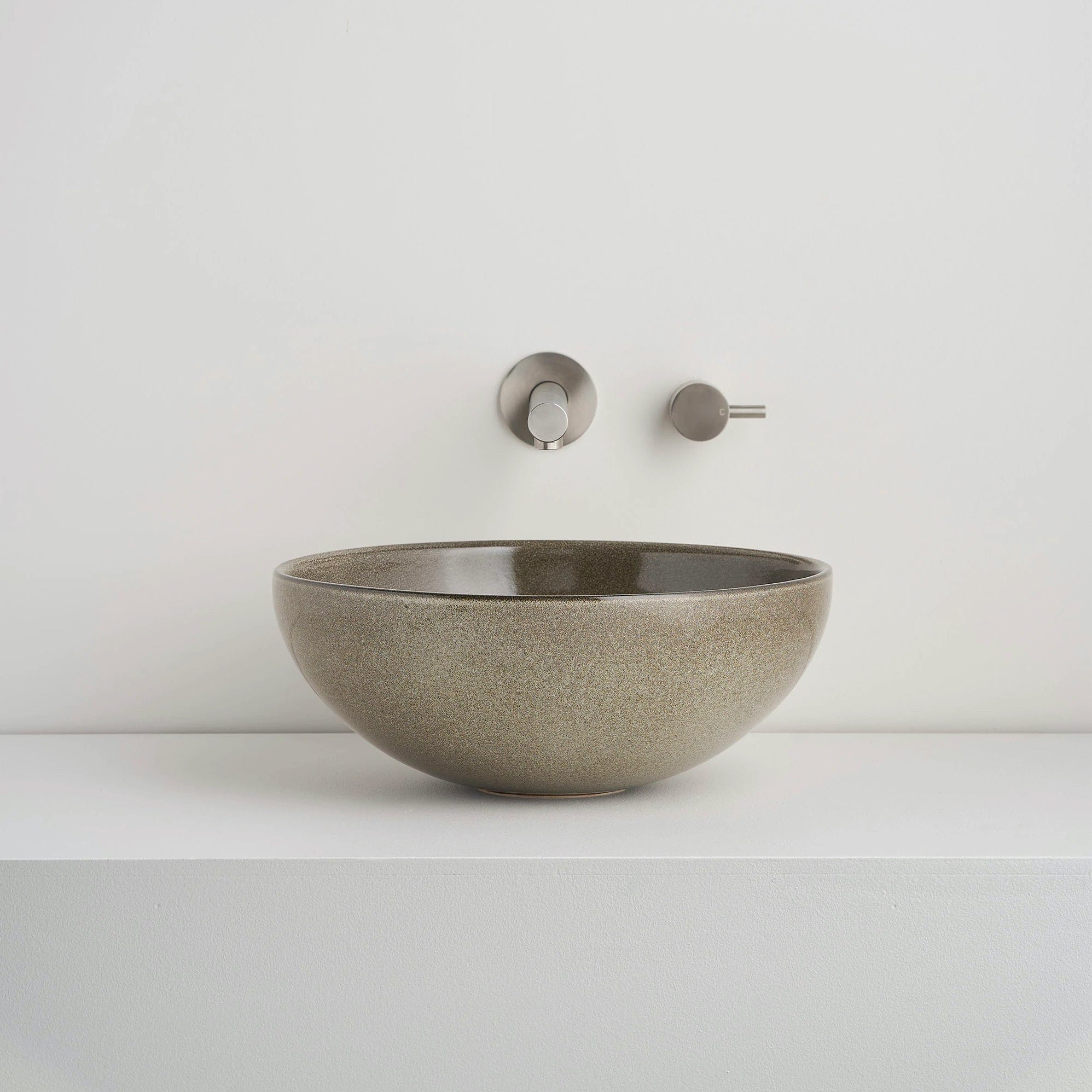 Robert Gordon Basins Robert Gordon Clay 340 Round Vessel Basin | Saltbush