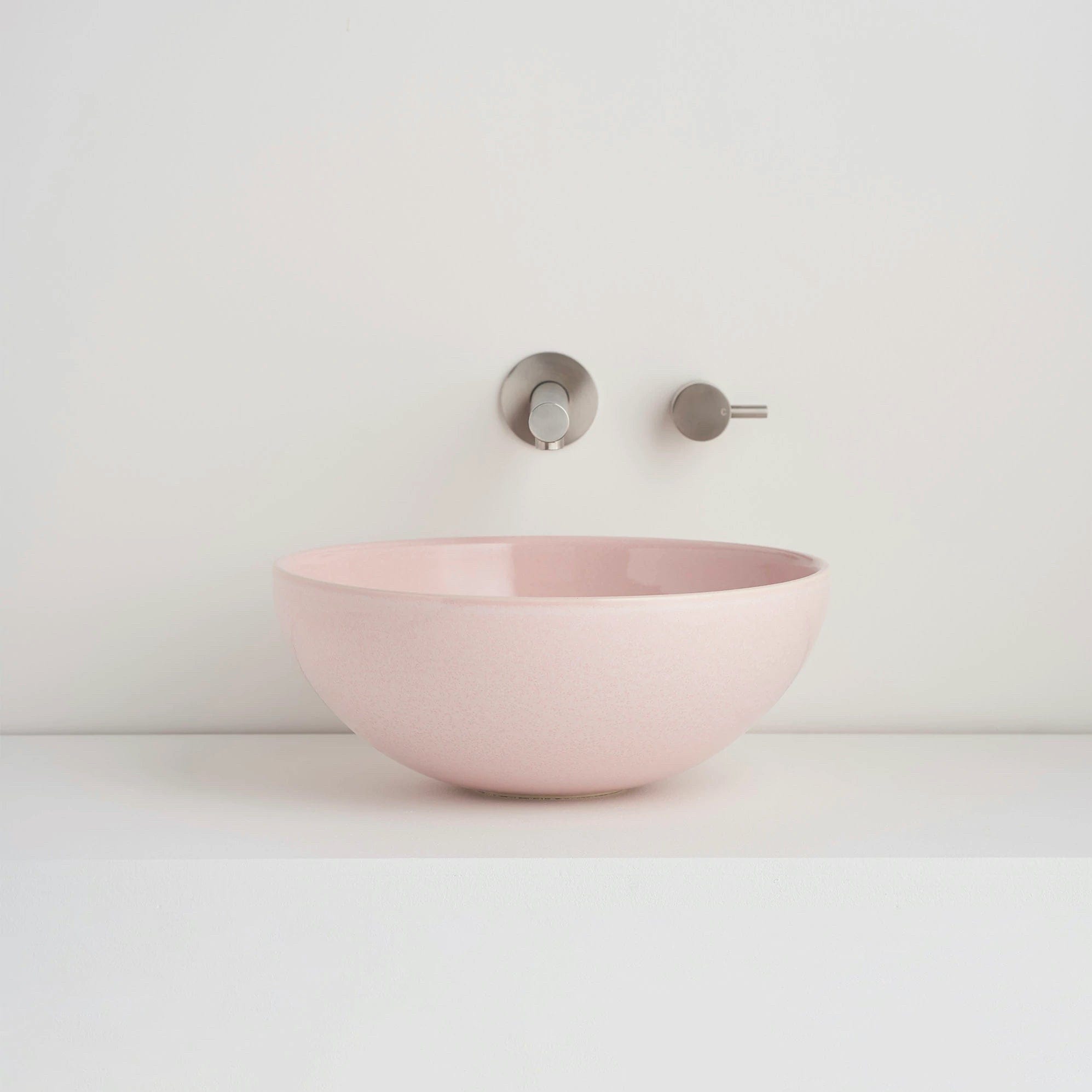 Robert Gordon Basins Robert Gordon Clay 340 Round Vessel Basin | Rose Quartz