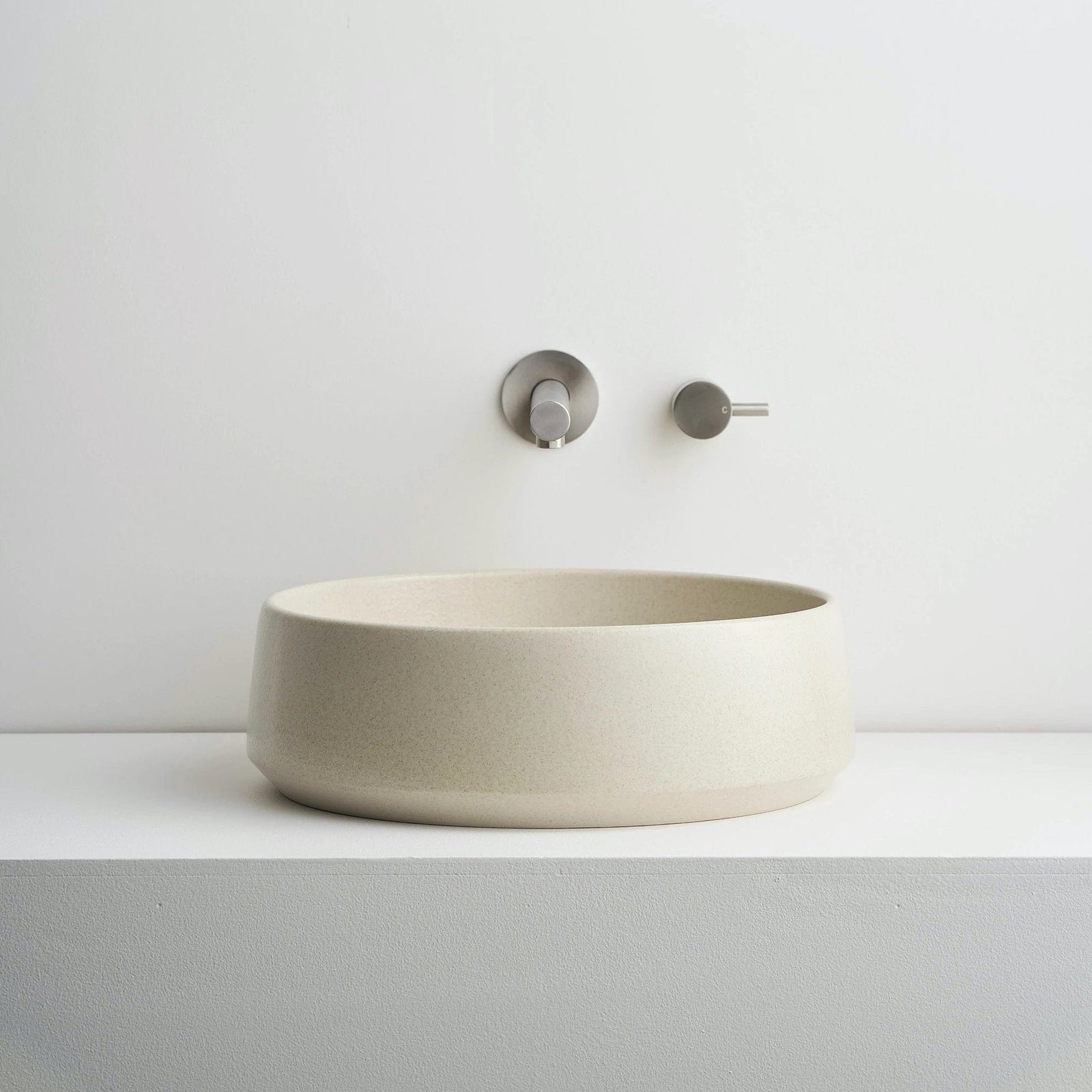 Robert Gordon Basins Robert Gordon Kiln 360 Round Vessel Basin | Poppyseed