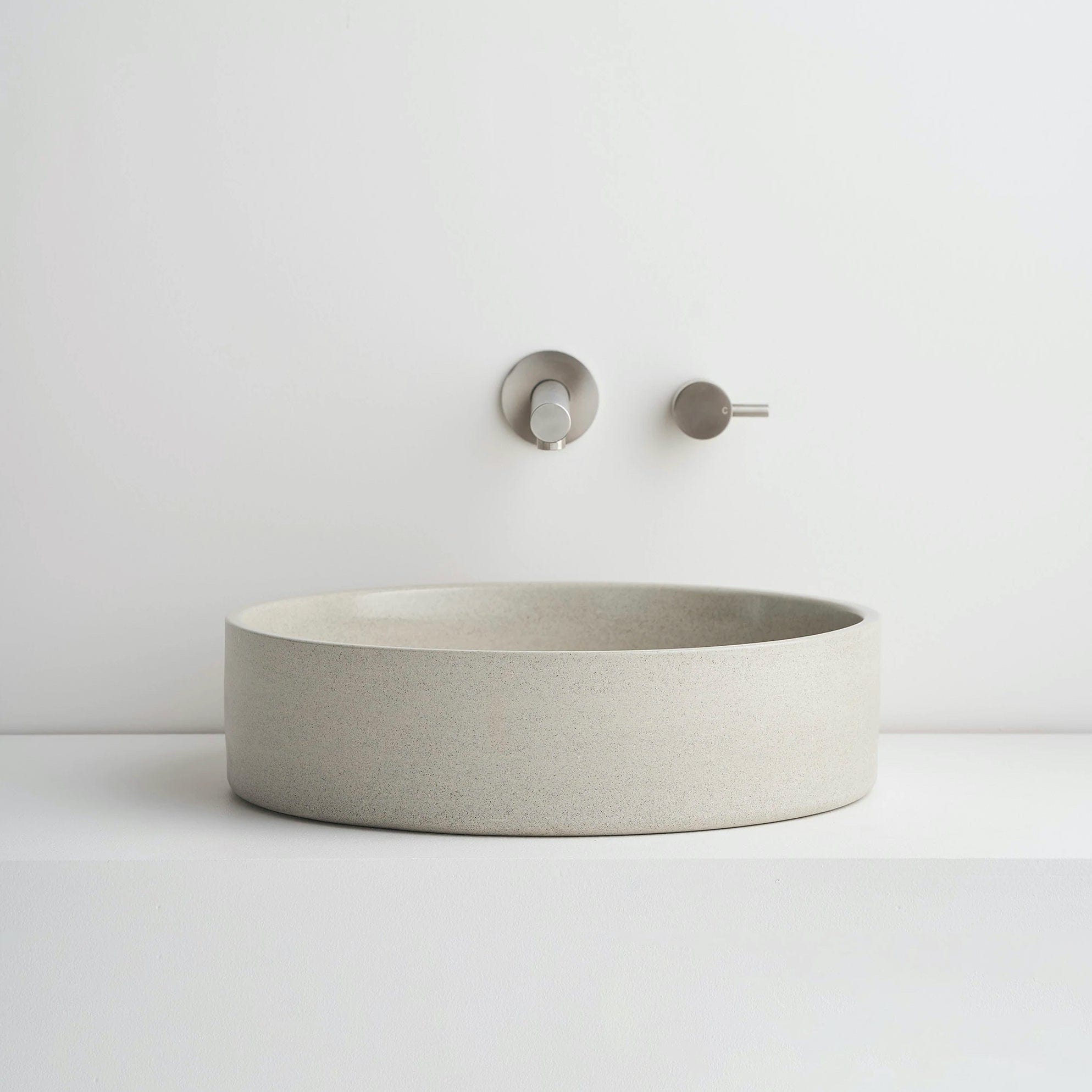 Robert Gordon Basins Robert Gordon Clay 400 Round Vessel Basin | Stone